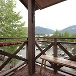 Marketplace Lodge By Whistler Premier