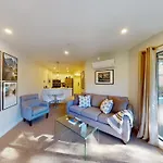 Marketplace Lodge By Whistler Premier